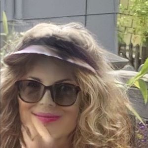 Meet your Posher, Joyce